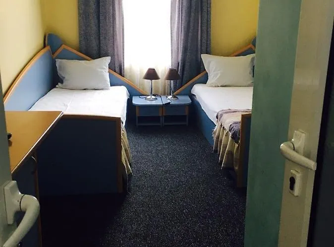 щерев Хотел *