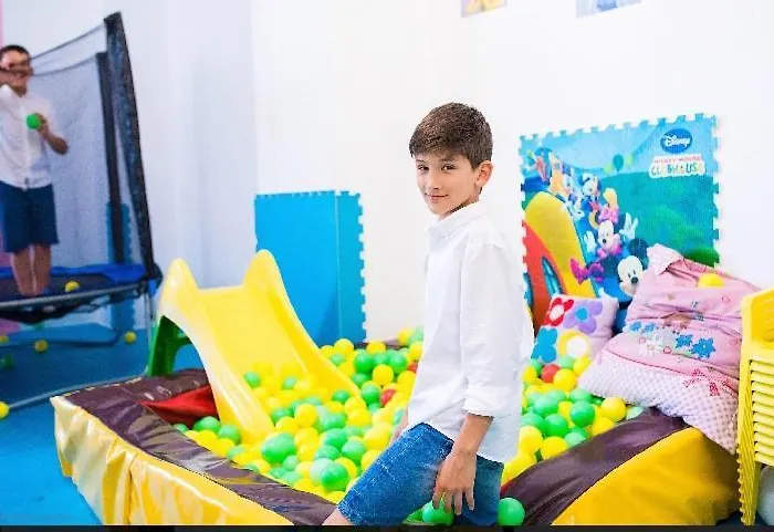 щерев Хотел *